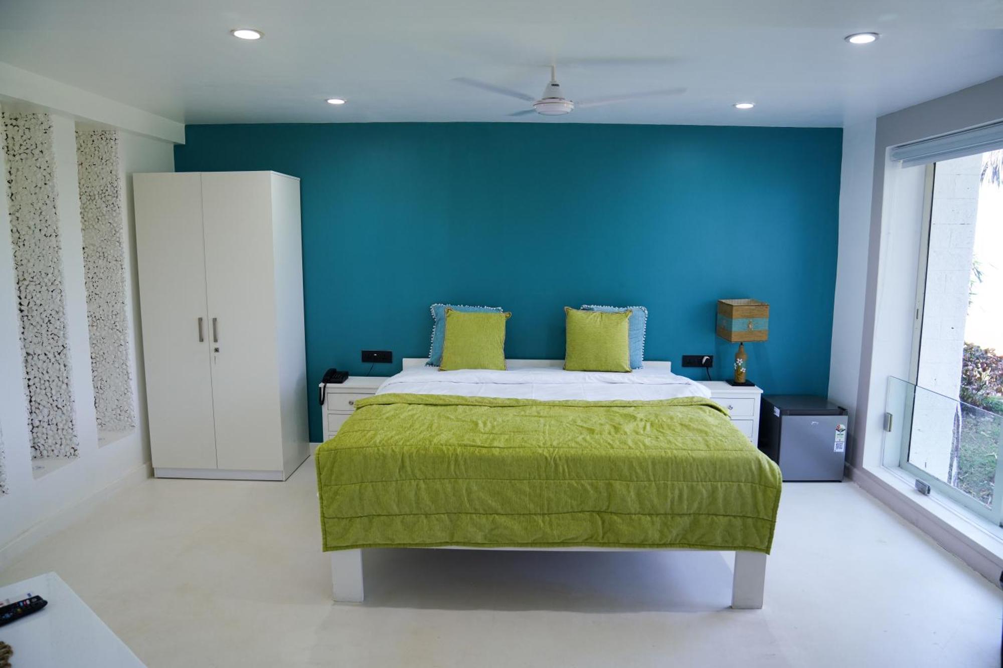 Regenta Beach House Resort, Goa Бенаулим Экстерьер фото