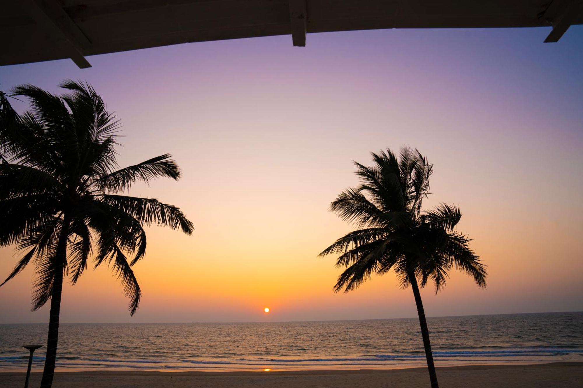 Regenta Beach House Resort, Goa Бенаулим Экстерьер фото