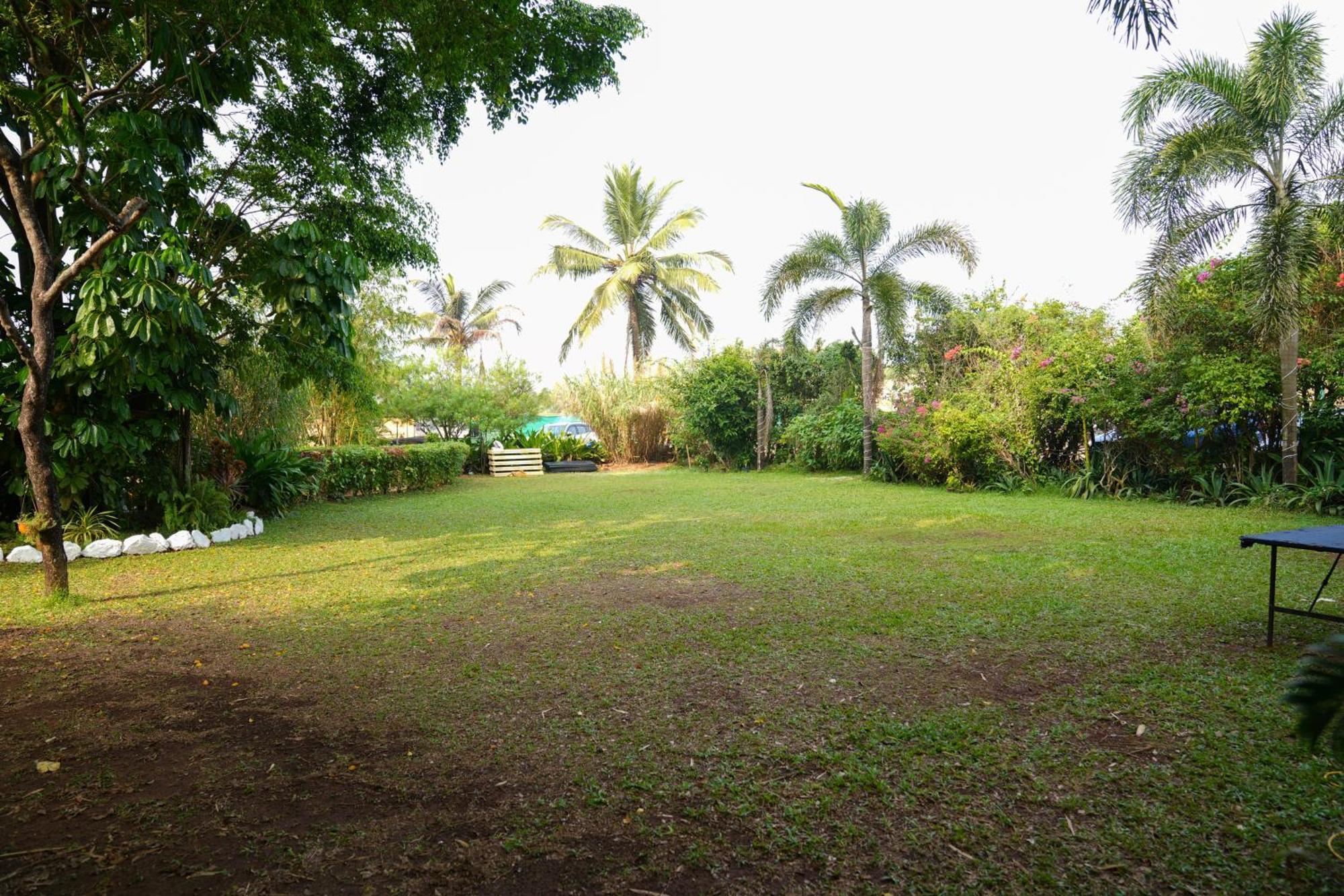 Regenta Beach House Resort, Goa Бенаулим Экстерьер фото