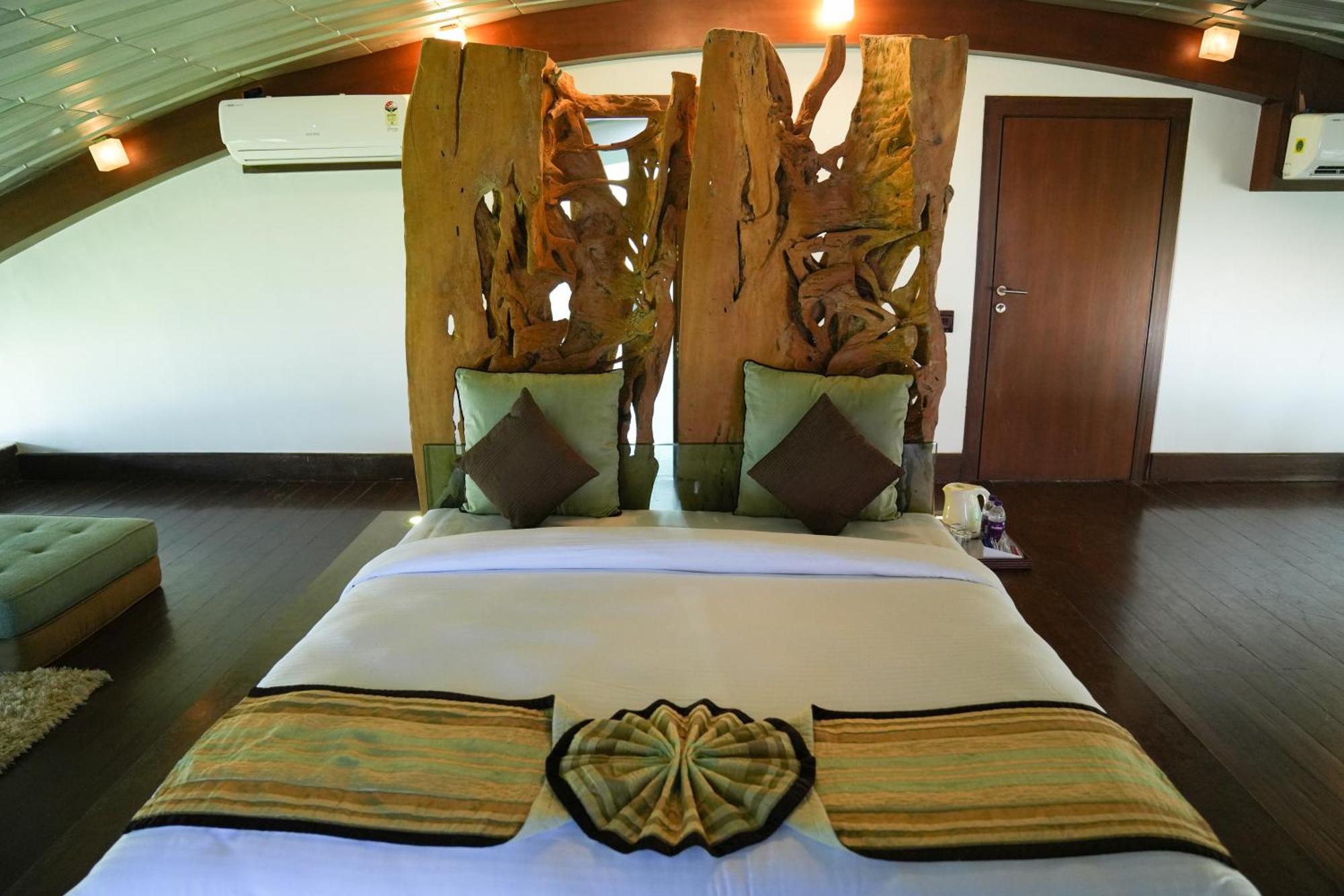 Regenta Beach House Resort, Goa Бенаулим Экстерьер фото